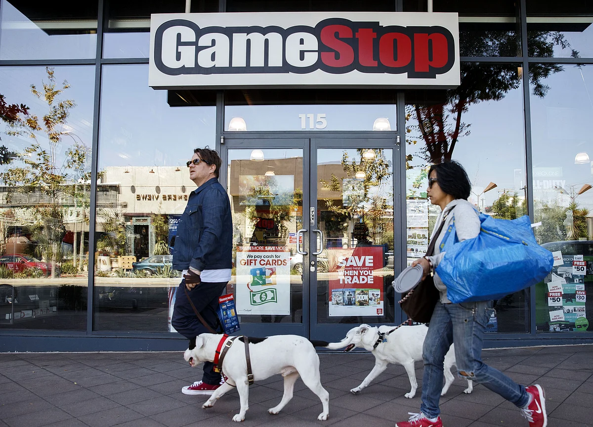 GameStop’s Steep Stock Rally Lives Another Day as Shorts Give Up