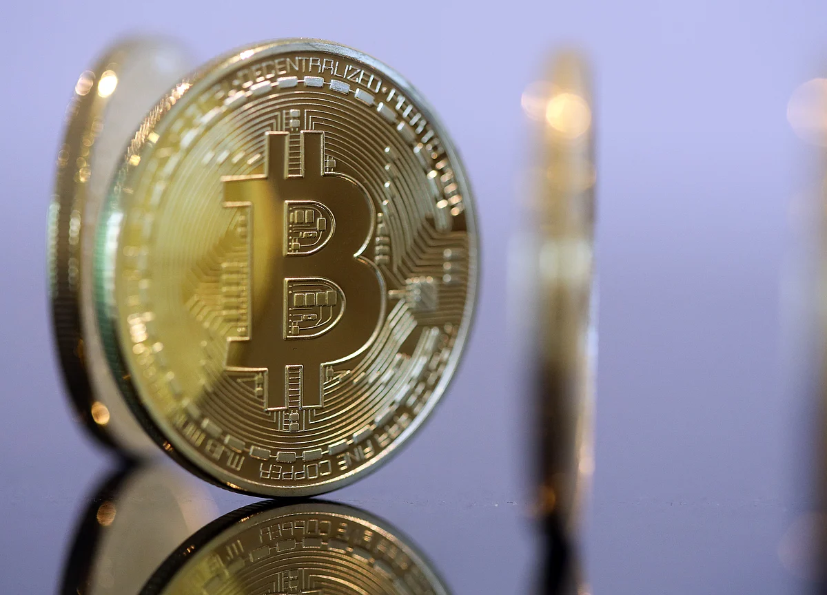 Blockchain Developers Face Off Over $1 Billion in Digital Cash