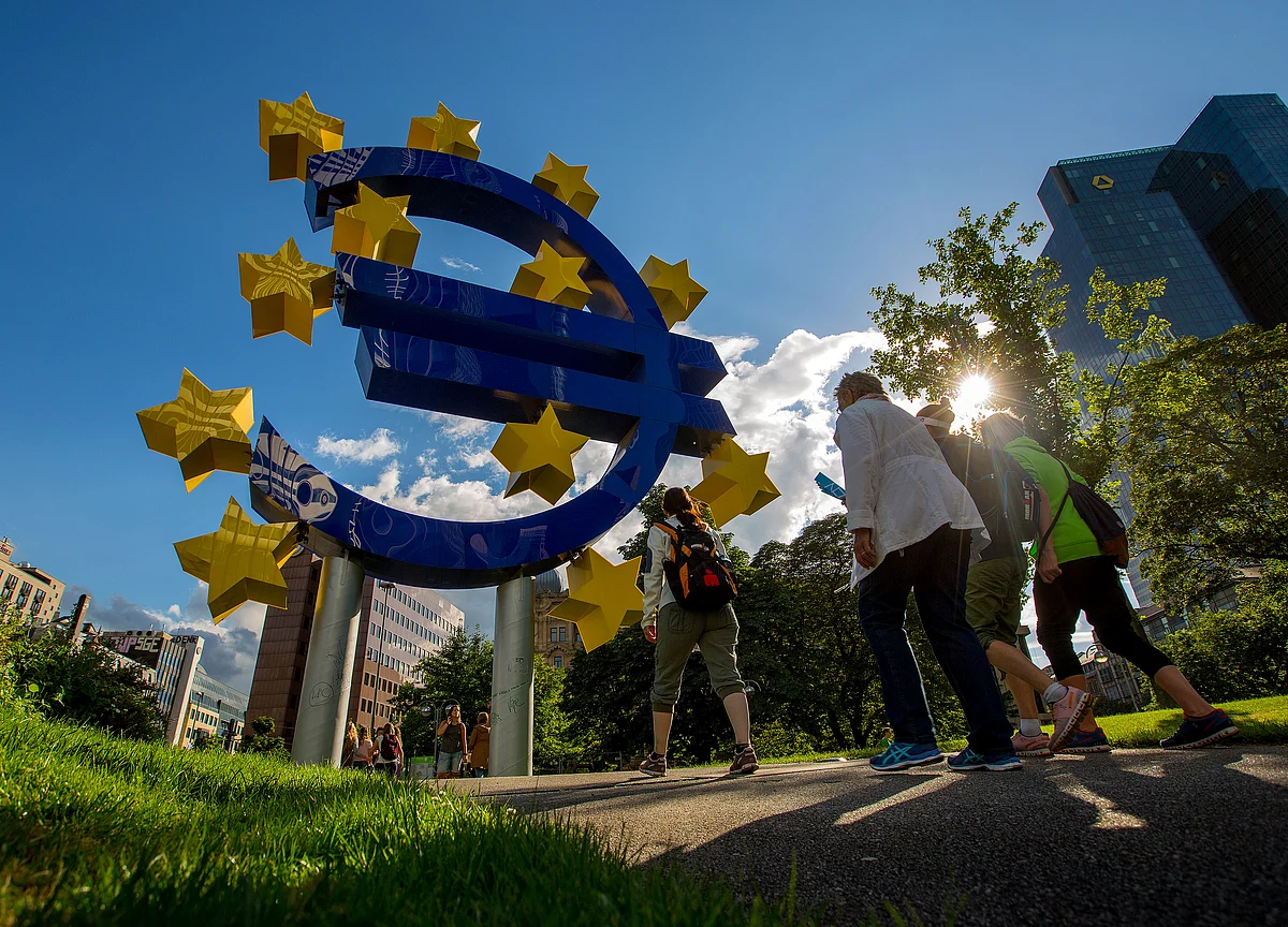 ECB Is Said to Assume Final QE Push Totaling 30 Billion Euros