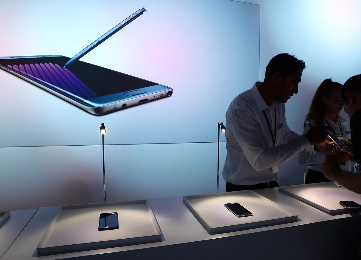 Samsung Customer in China Reports Battery Fire in New Note 7