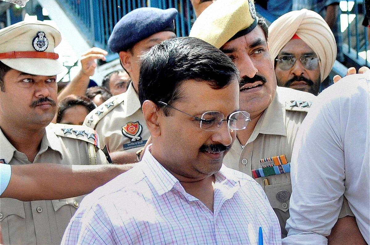 Lines Of Control Between Delhi Government And Lieutenant Governor Clarified?