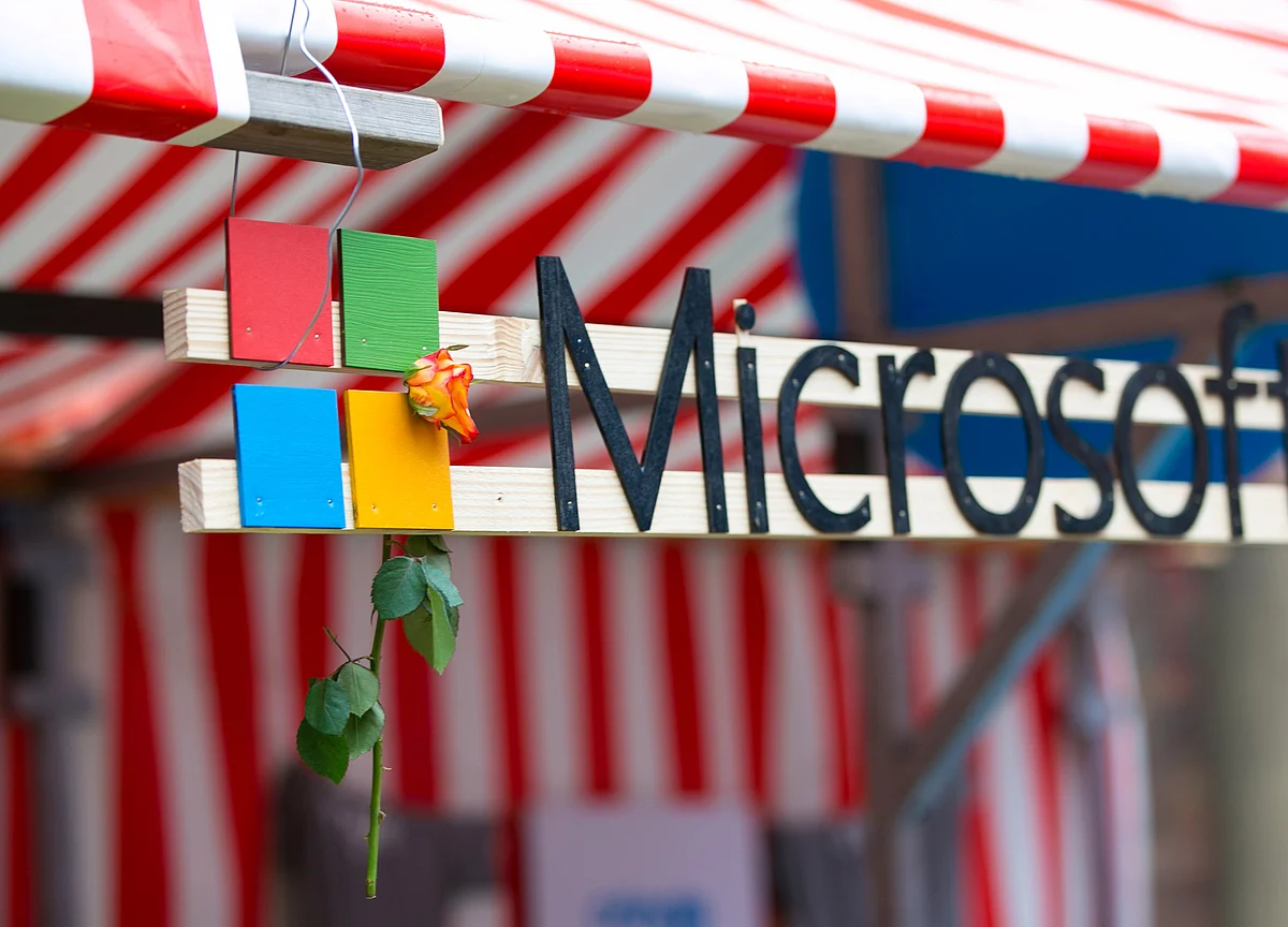 Microsoft to Invest $1 Billion in Carbon-Reduction Technology