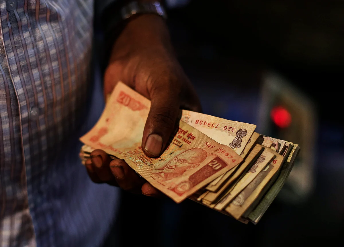 Rupee Forecasts Jump as Rally Shows Strategists Too Bearish