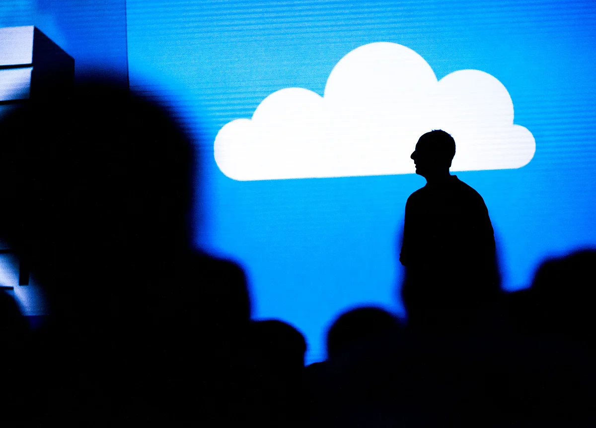 Judge Halts Microsoft Work on Cloud Deal After Amazon Suit