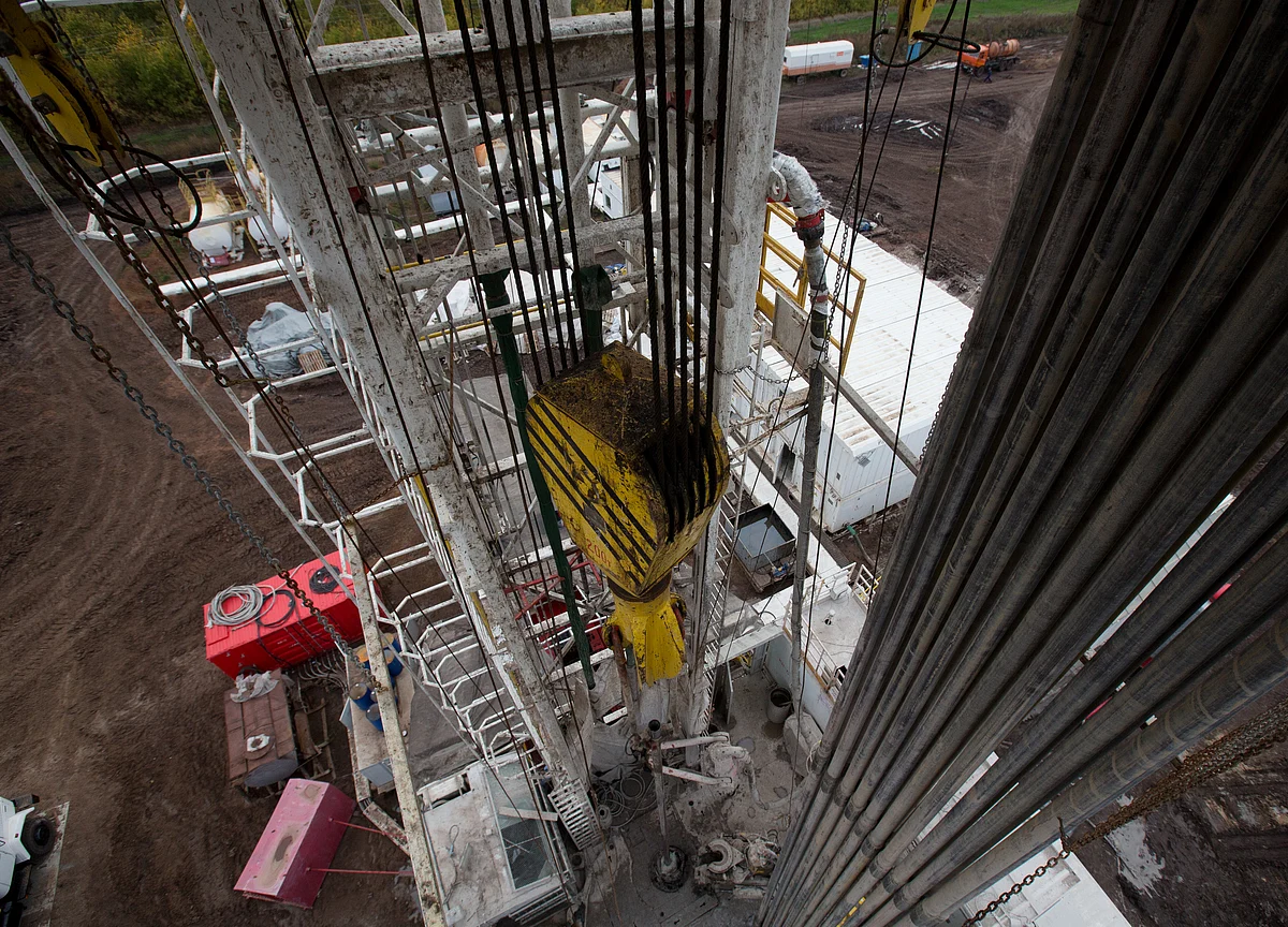 Vedanta Makes Oil Discovery In Krishna-Godavari Block