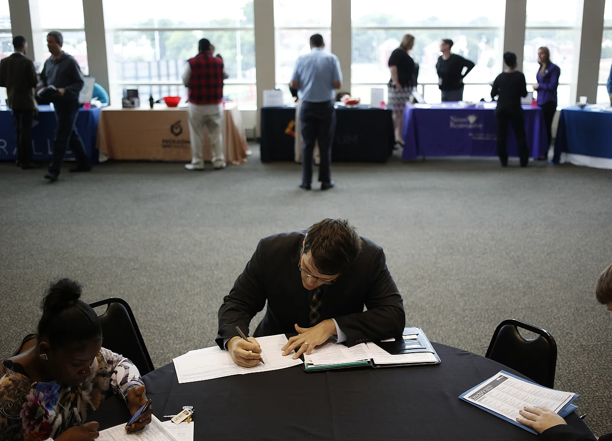 Job Losses Deepen in Pandemic With U.S. Tally Topping 30 Million