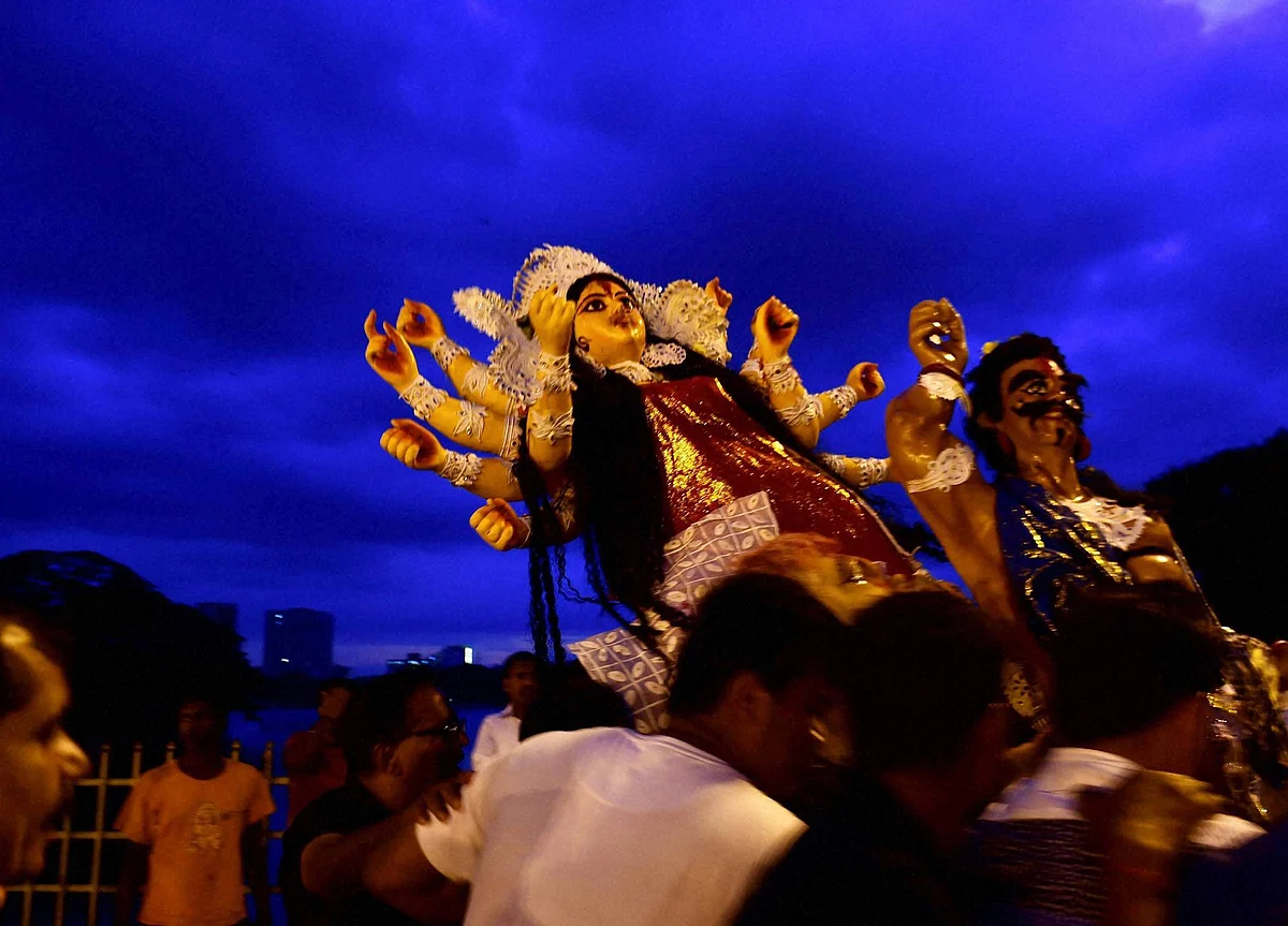 Mamata Banerjee To Virtually Inaugurate Durga Pujas This Year