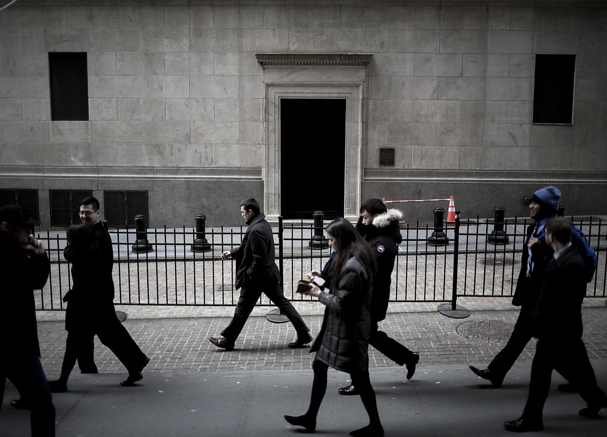 Forget the Yield Curve. The Debt-Market Action Is in Fed Funds