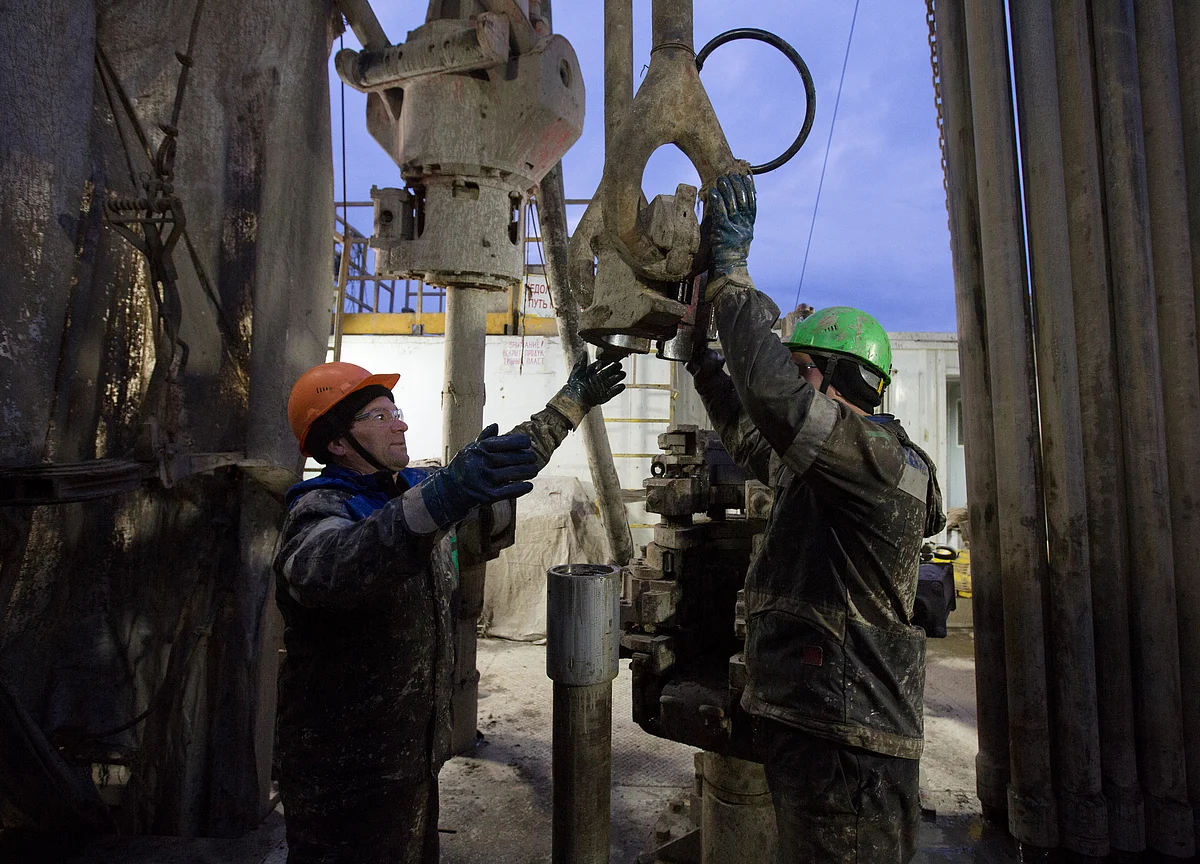 Oil Jumps as Tanker Seizures Escalate Persian Gulf Tensions