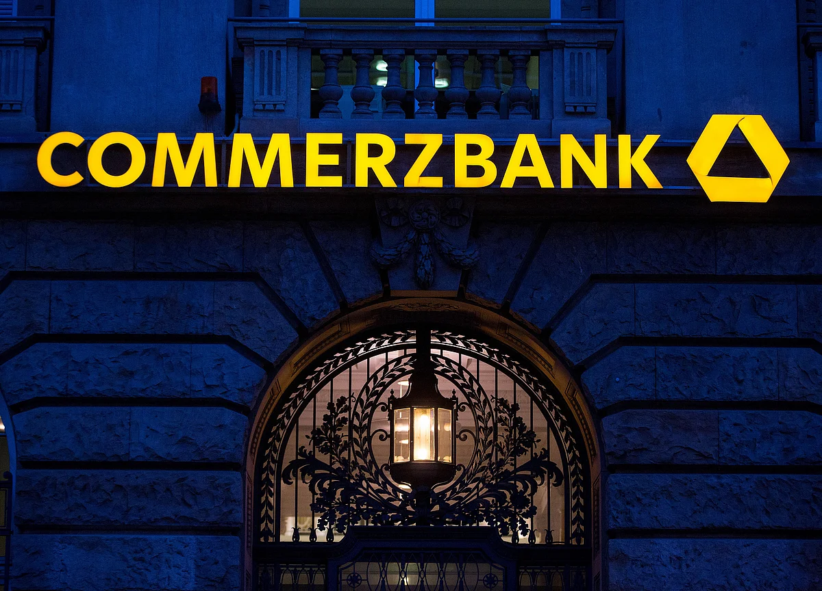 Commerzbank to Slash 4,300 Jobs as Zielke Steps Up Cost Cuts