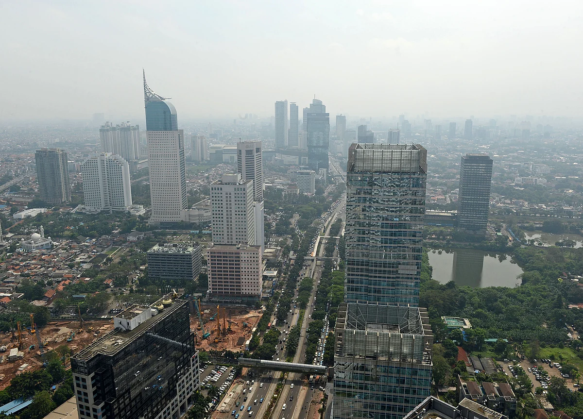 Nine Killed as Jakarta Hit by Worst Flooding Since 2013