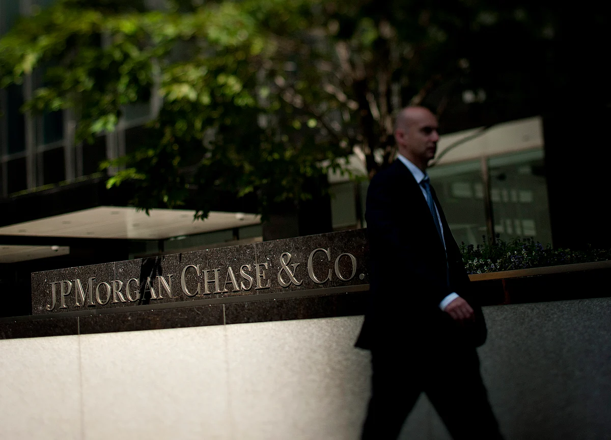 Ex-JPMorgan Banker Petermann Plans $500 Million Hedge Fund