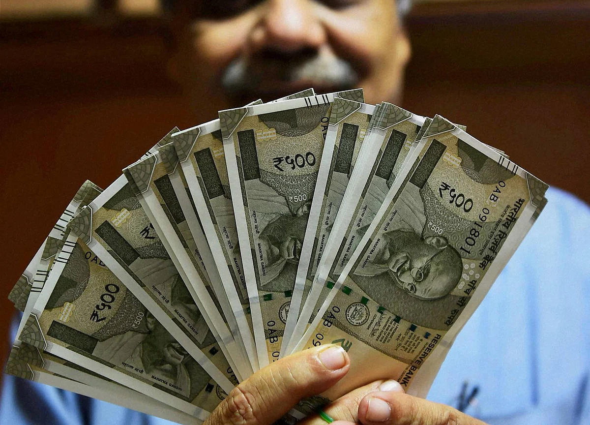 Kotak Retains Top Slot in Bumper Year for India Wealth Firms