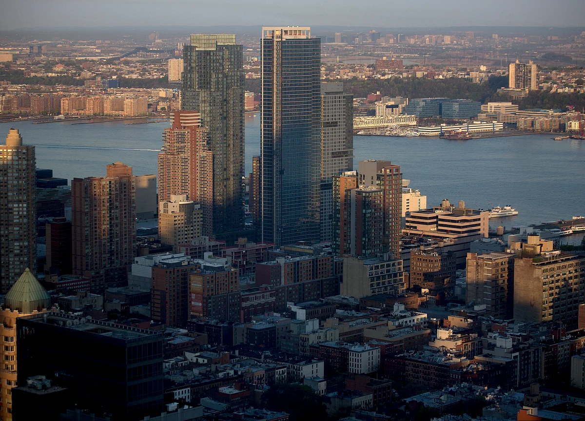 U.S. Existing-Home Sales Rise for First Time in Seven Months