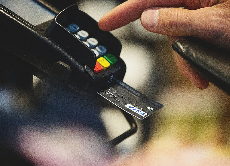 Convenience Vs Security: RBI’s Proposed Rules On Card Payments Prompt Debate