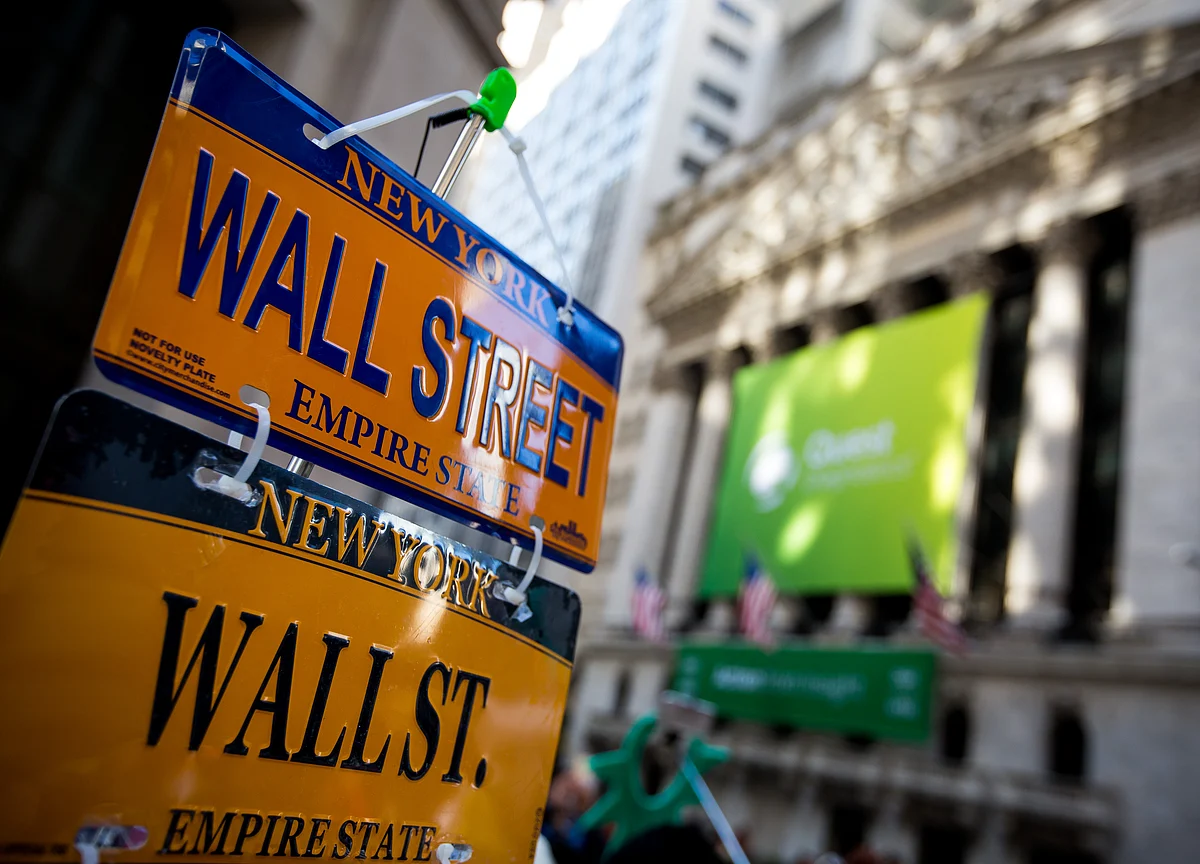 Stock Traders Seem to Have Overshot to Downside