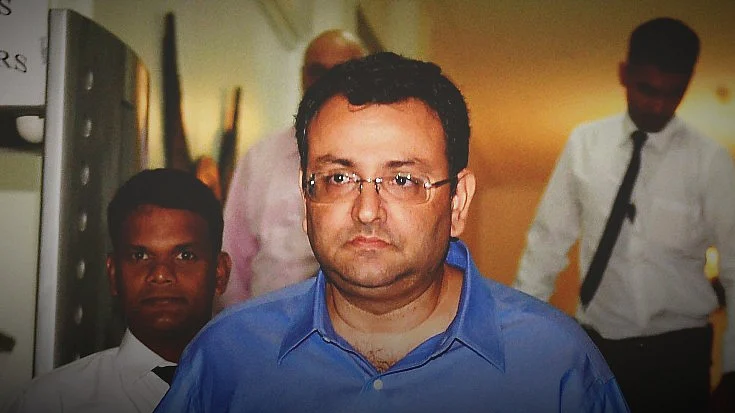 Cyrus Mistry leaves the Bombay House after the Tata Sons board meeting (Source: PTI)