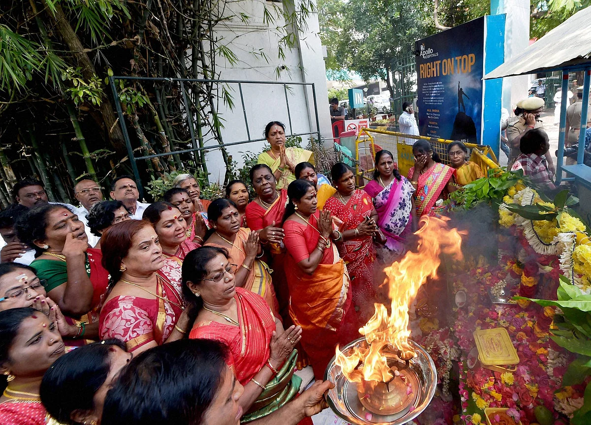 Jayalalithaa Critical After Cardiac Arrest, Tamil Nadu On High Alert