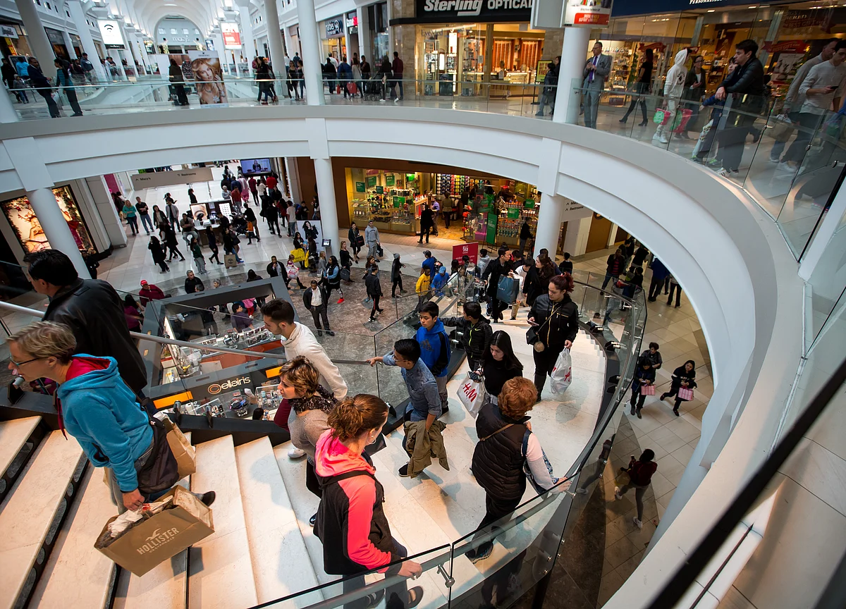 Service Industries in U.S. Grow at Fastest Pace in 13 Months