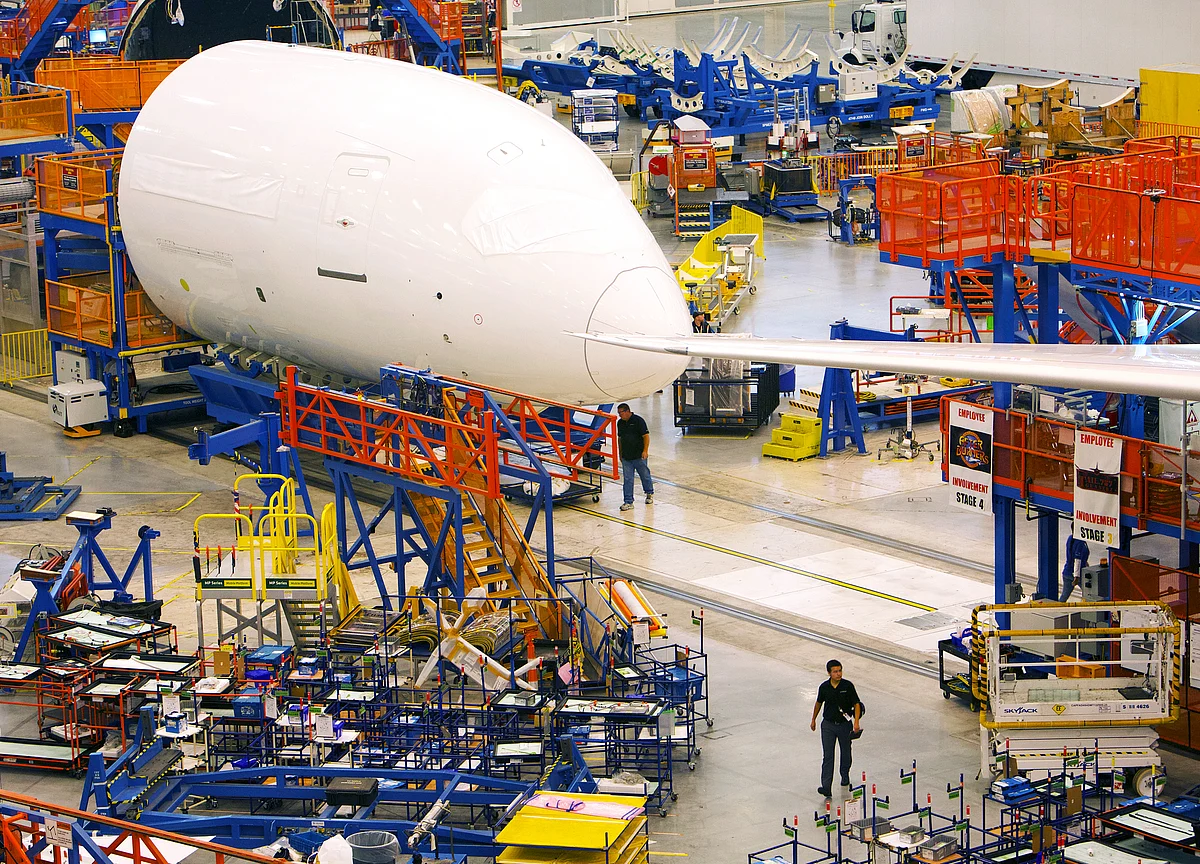 U.S. Delves Into 787 Factory Issues as Boeing Probe Expands