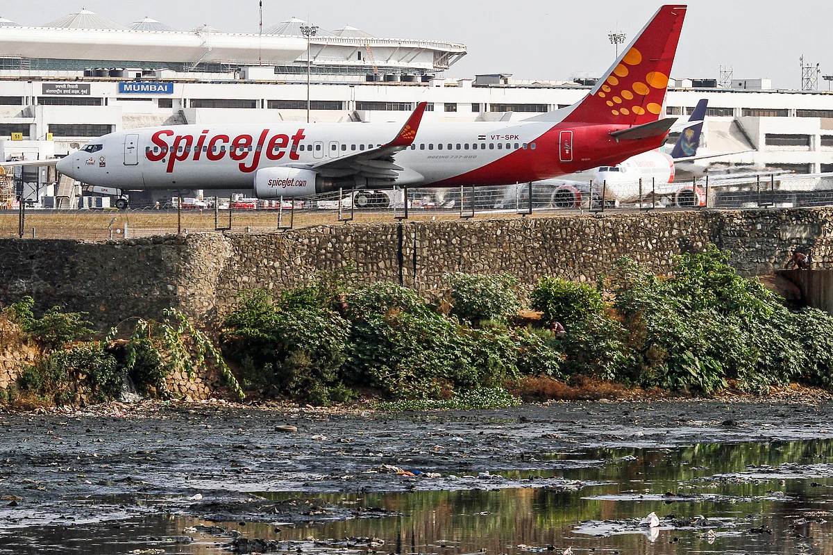 Price War Flares as Airlines in India Dismiss OPEC Deal Risk