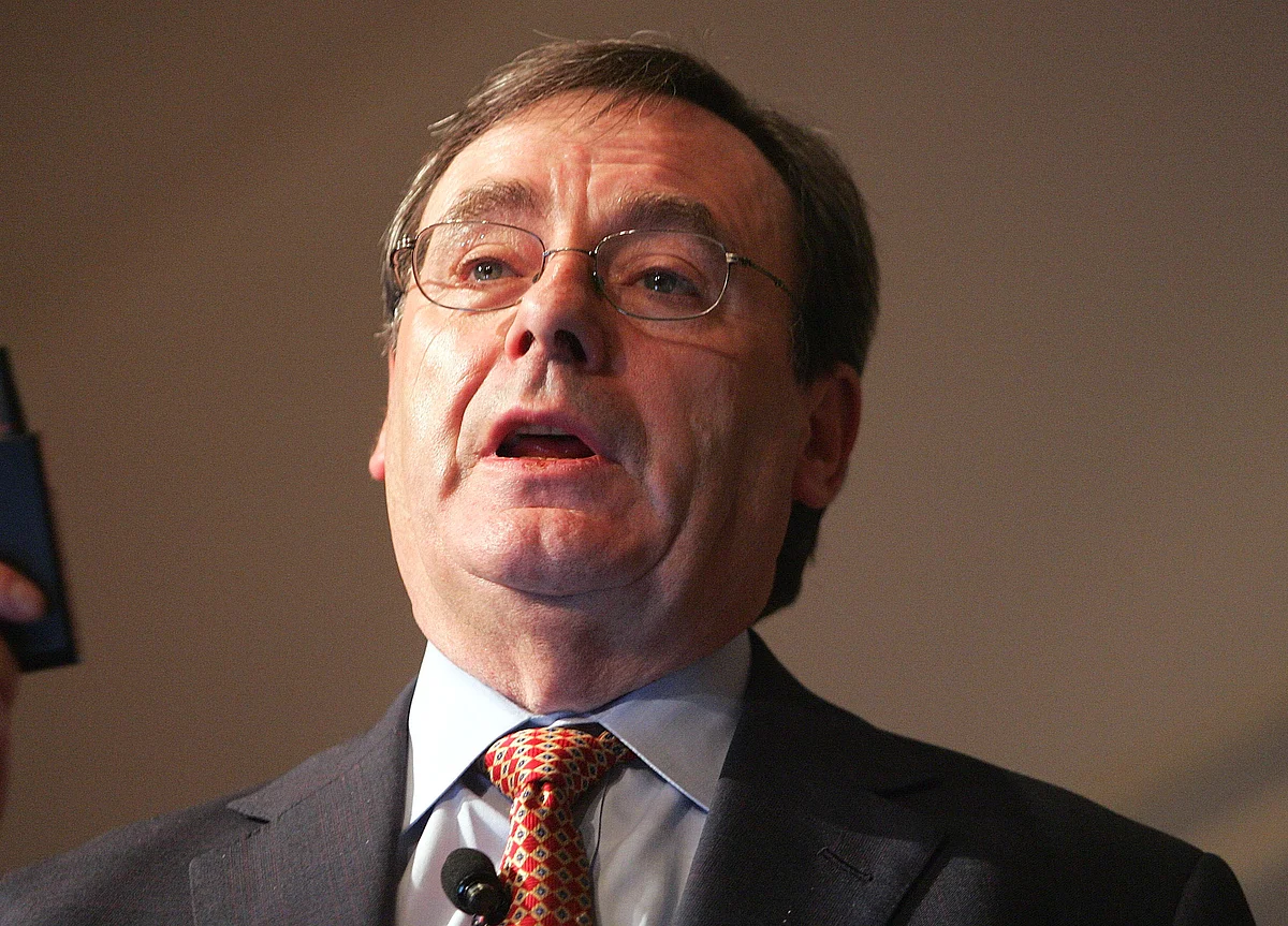 Smiths Chairman Said to Be Approached to Replace Tata’s Mistry