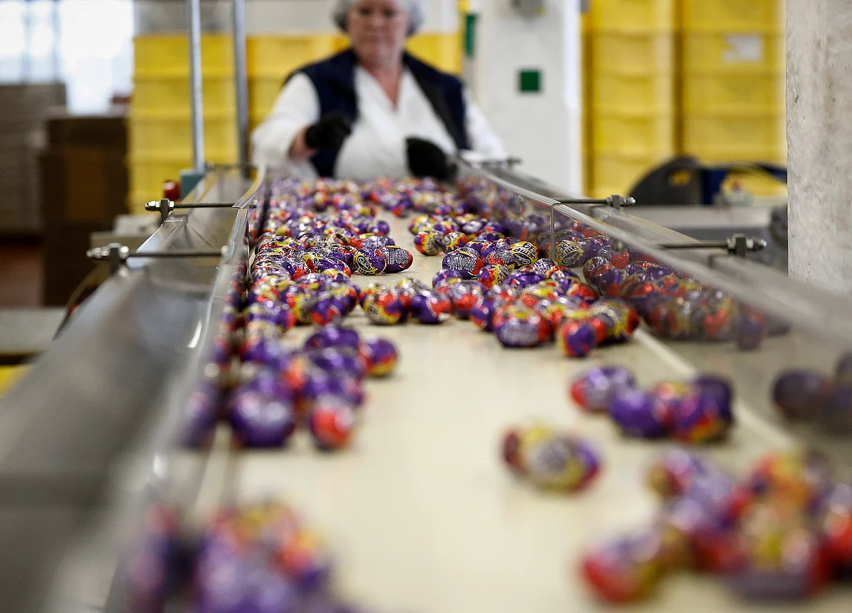 With Amazon Looming, Oreo Maker Dives Deeper Into Online Retail
