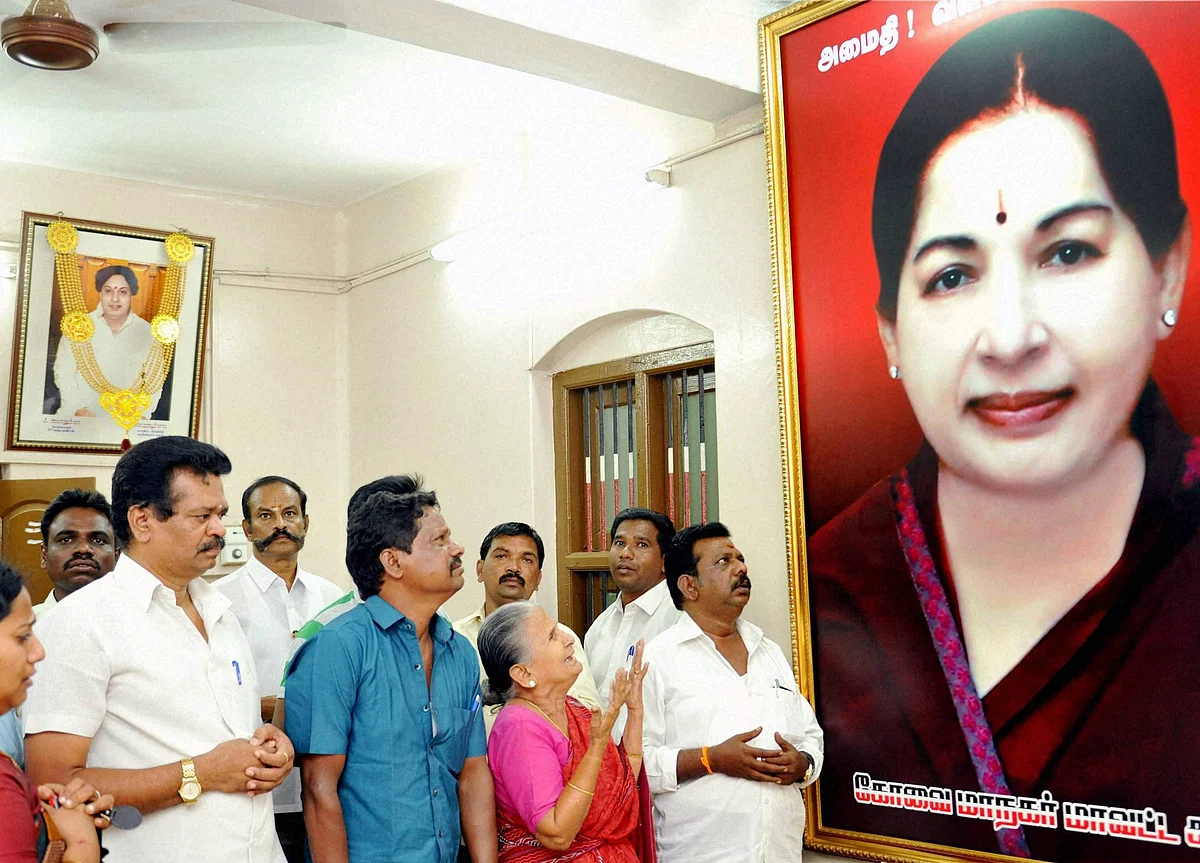 Jayalalithaa’s Critical Health Triggers Bandh-Like Situation In Chennai