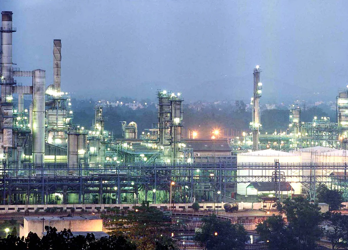 Reliance Shuts Unit In Jamnagar Refinery For Two Weeks