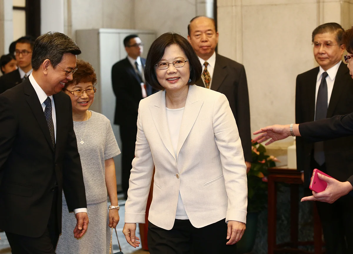 Trump Speaks to Taiwan Leader in Move Likely to Offend China