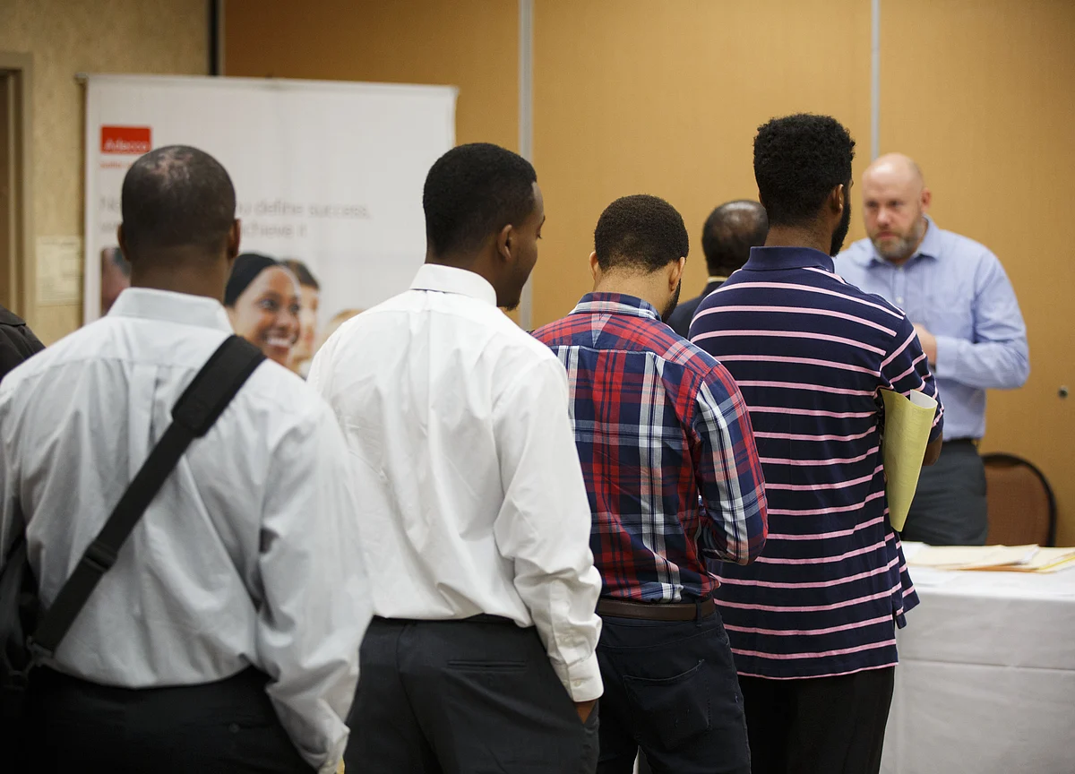 U.S. Jobless Claims Increase to Three-Week High of 213,000