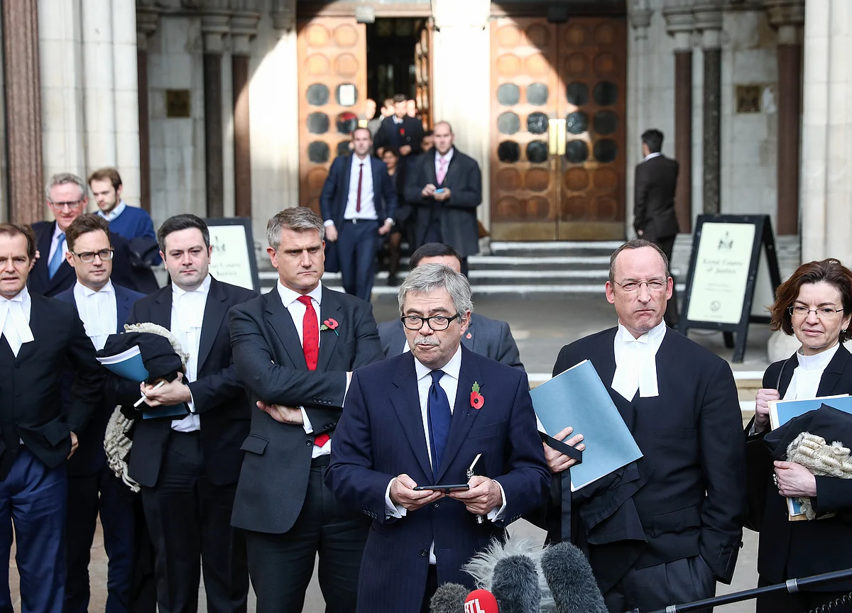 May’s Lawyers Face ‘Uncomfortable’ Questions During Brexit Case