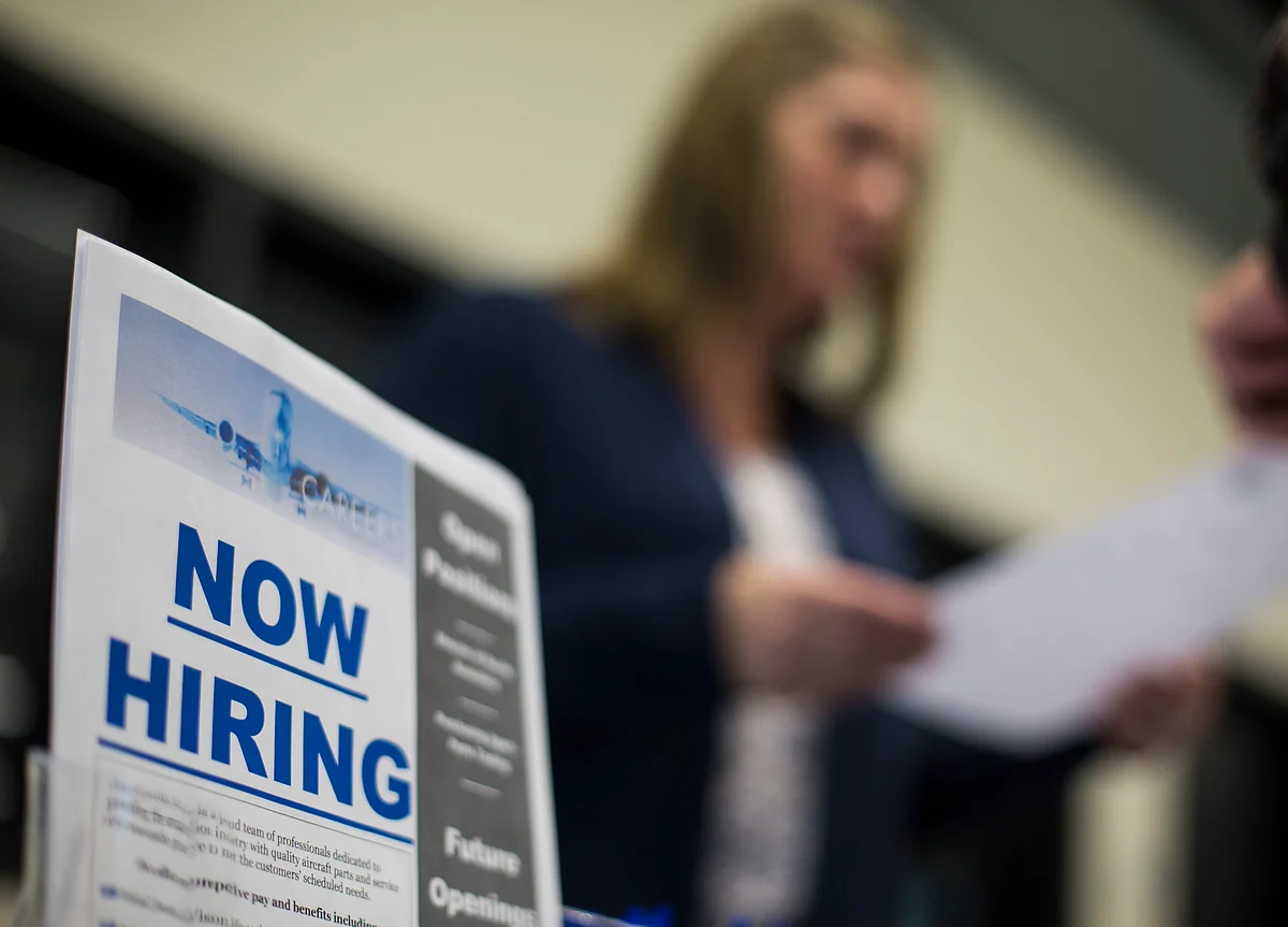 U.S. Jobless Claims Hit Four-Week Low, Underscoring Strength
