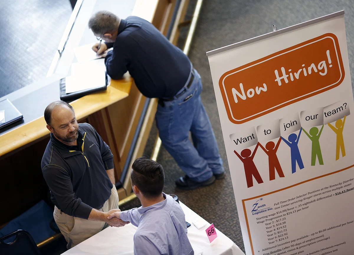 Fed Economist Challenges the Idea a Tight Job Market Pulls In Workers