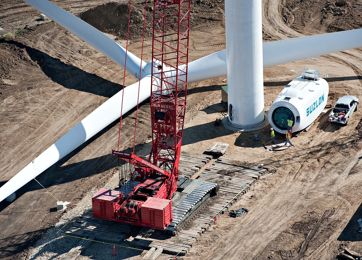 Indian Turbine Maker Suzlon Seeks Looser Terms on Debt Deal