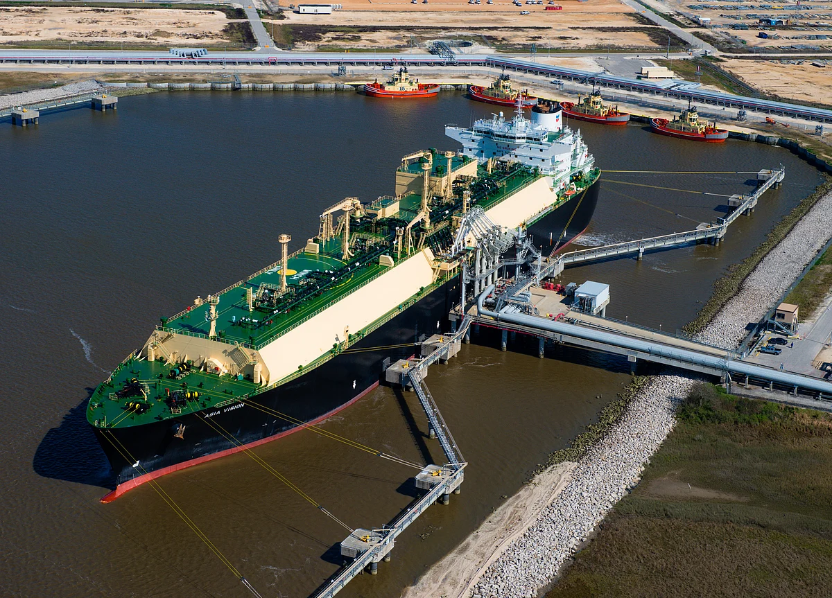 Oil Producers Race for Output Deal With G-20 at Center Stage