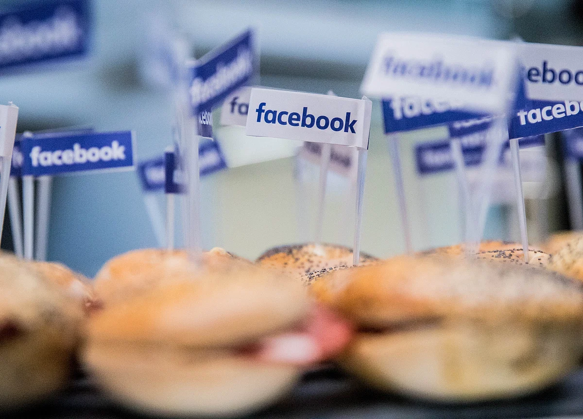 Facebook Forbids Apps From Scooping Up Unrelated User Data