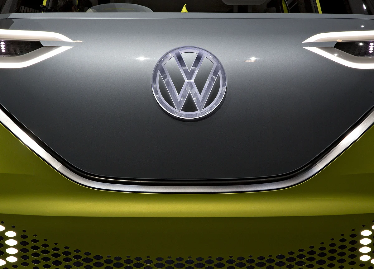 VW in $9 Billion Software Revamp as Tech Shift Expands