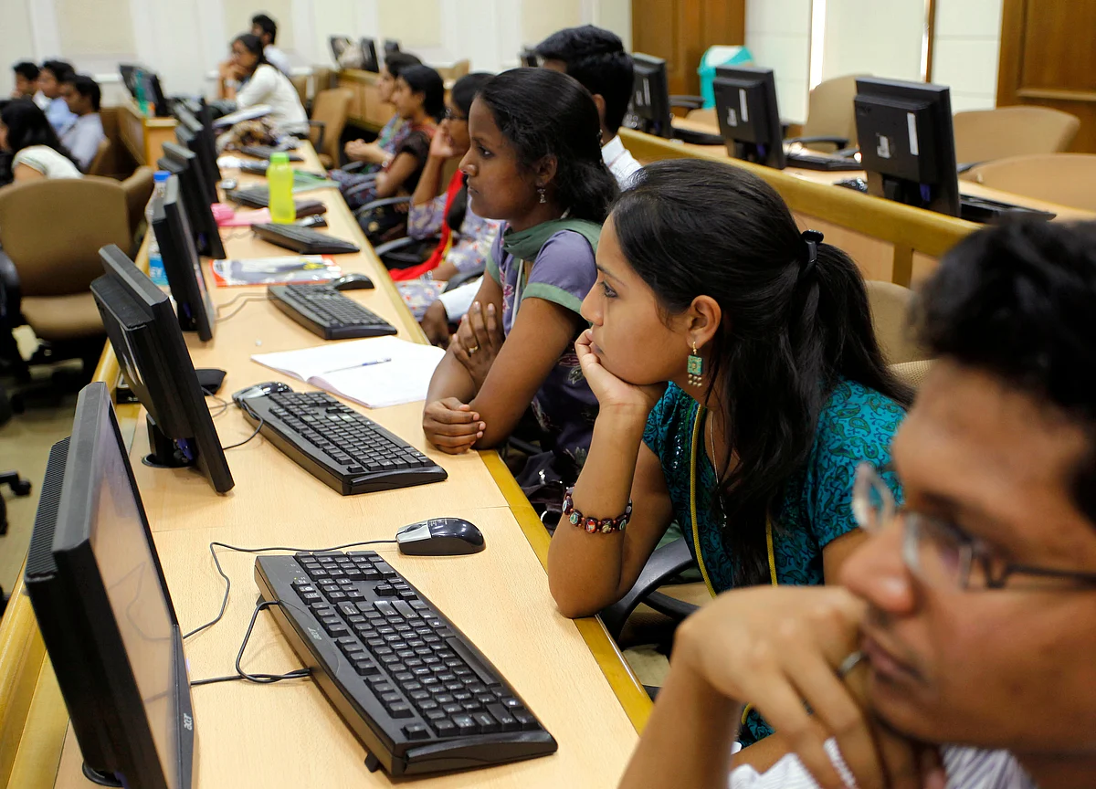 B.Tech From IIT Bombay Tops UPSC Civil Services Exam