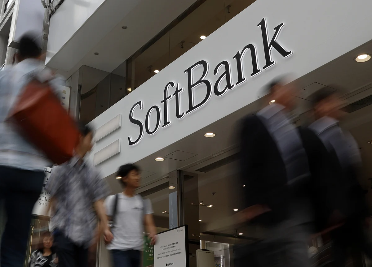 SoftBank Vision Invests $800 Million in U.K. Fintech Greensill