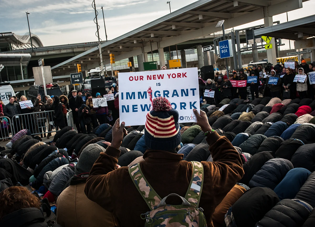Immigration Opens Another Divide for 2020 Candidates to Navigate