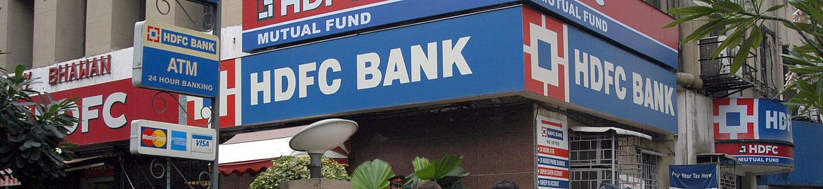 Hdfc Bank S Market Cap Falls Rs 30 000 Crore Tcs Rises Rs 8 200