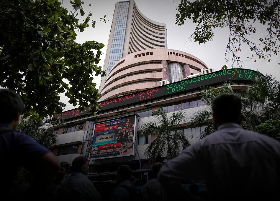 Last-Hour Selloff Drag Sensex, Nifty Lower For Fourth Day