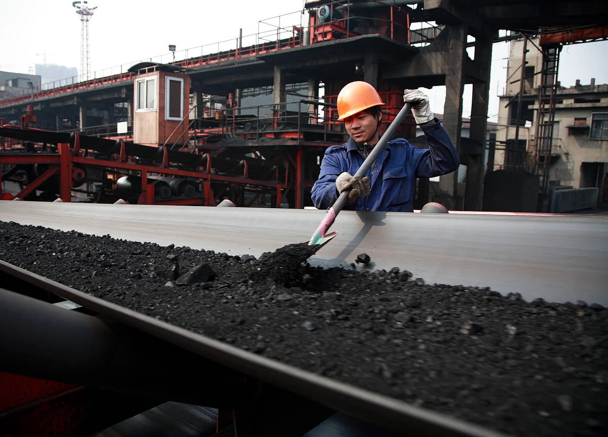 Trump Is Looking at Emergency Aid for Battered Coal, Nukes