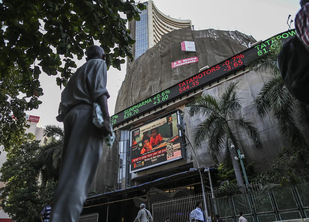 Q1 Earnings, Macro Data To Drive Markets This Week, Say Analysts