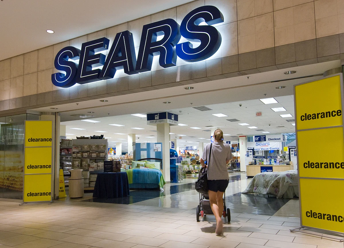 Sears Prepares for Possible Liquidation as ESL Bid Fails