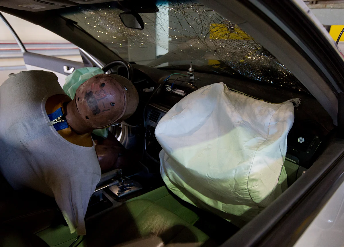 Government Proposes Mandatory Airbag For Front Passenger Seat In Vehicles