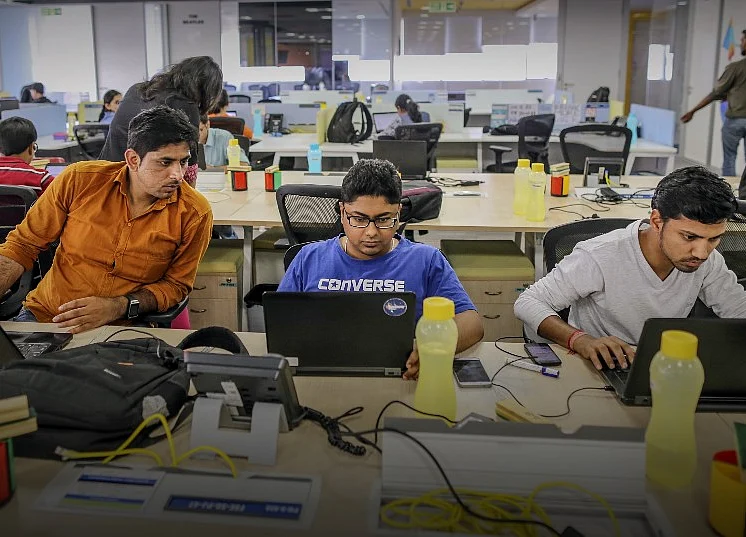 India PMI: Services Sector Activity Returns To Growth In July On Surging Orders