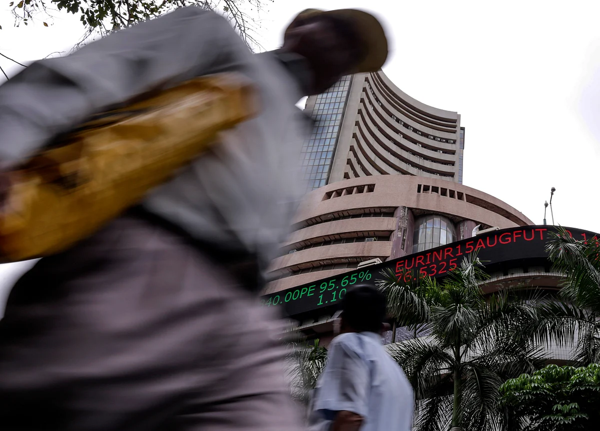 Markets: Sensex Ends Nearly 400 Points Lower As Budget Fails To Enthuse Investors; Nifty Closes Near 11,800