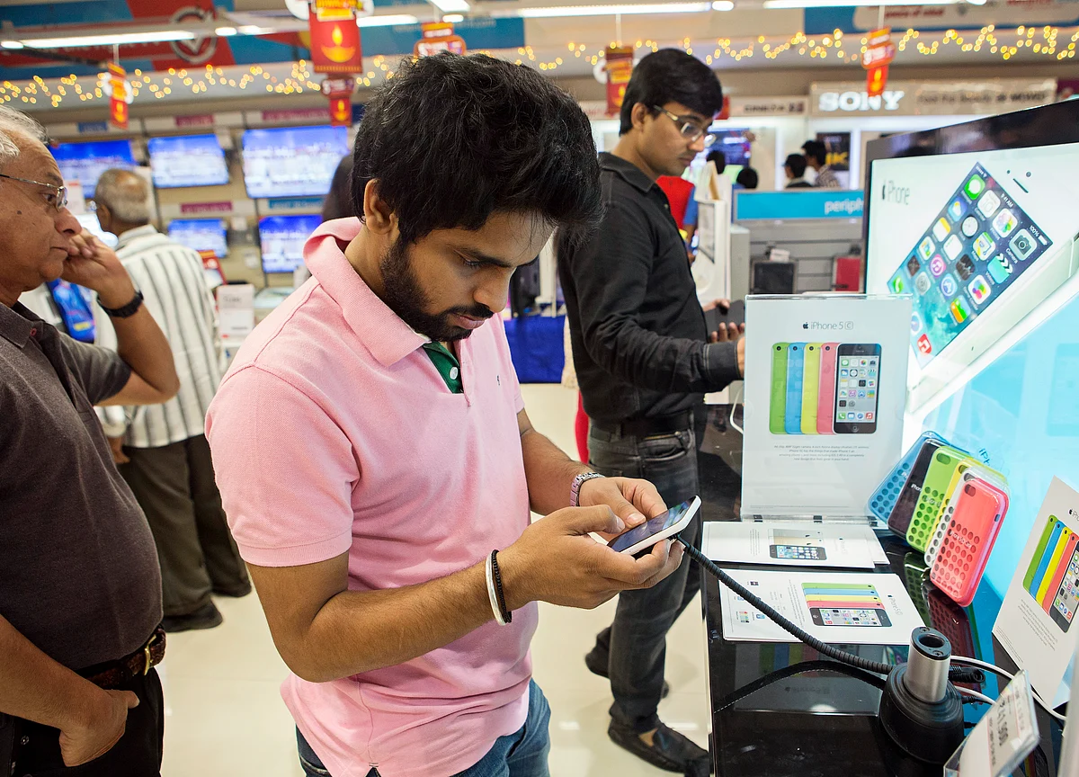 Apple To Set Up 2-3 Experience Centres, Online Retail Store In India